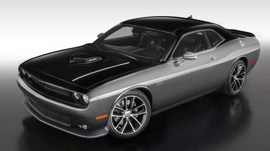  Dodge Challenger by Mopar 2017 года  (фото 12 из 25)